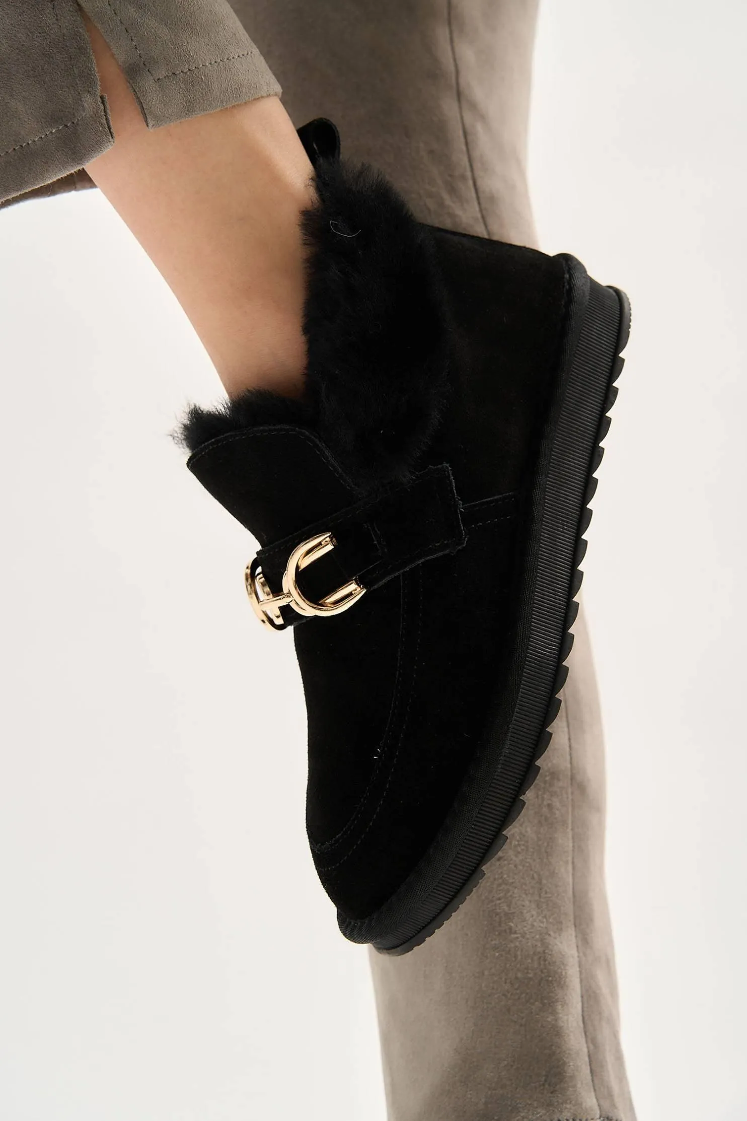 Puff Buckle Black