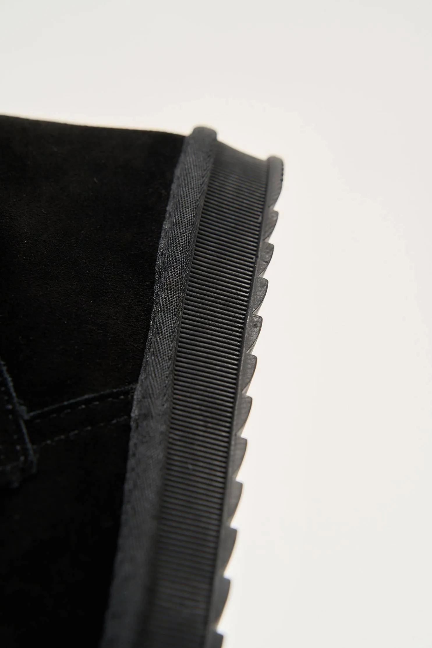 Puff Buckle Black