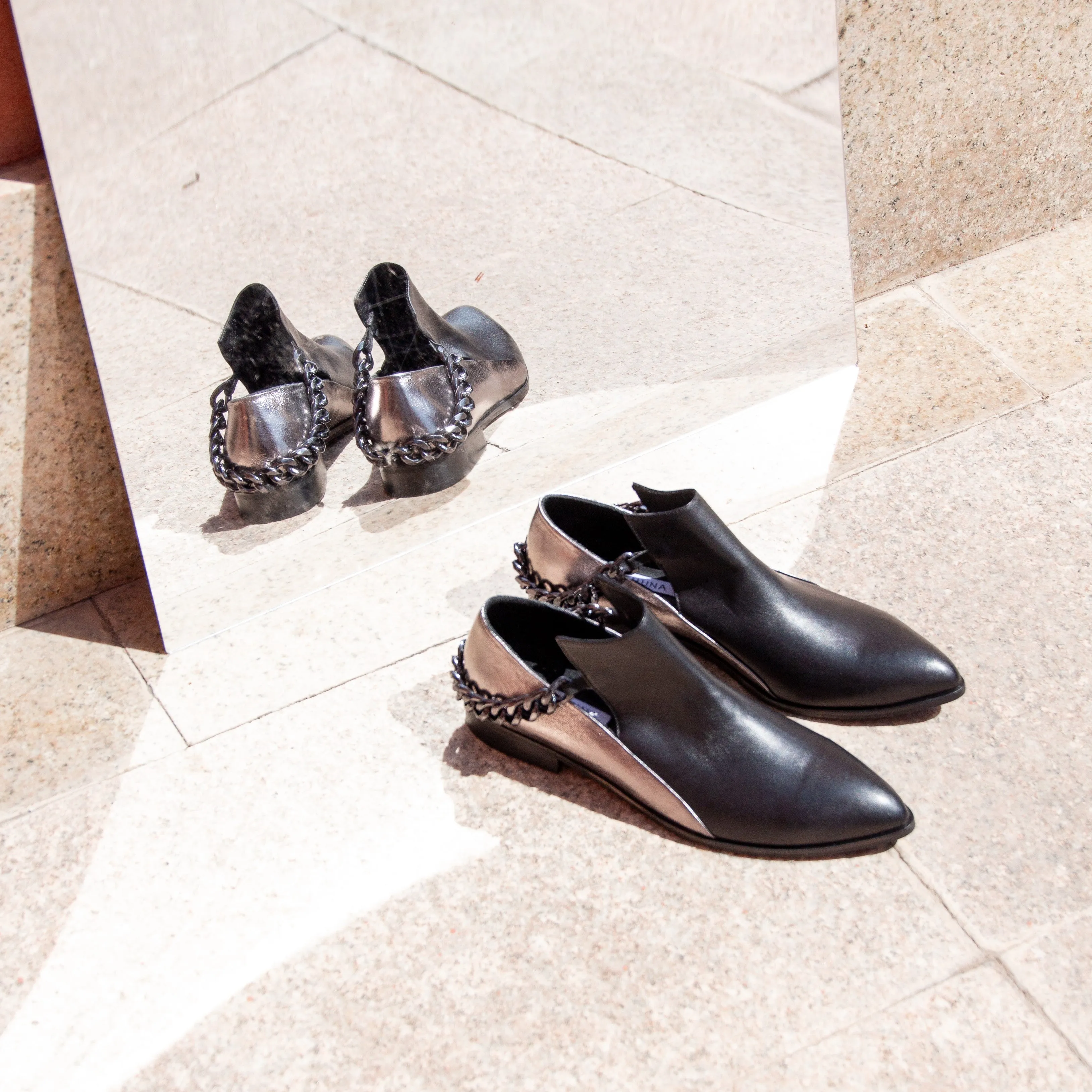 Solene black boot